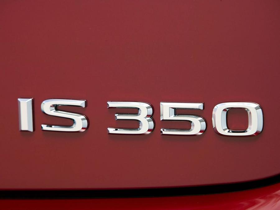  Lexus IS350 2005 года  (фото 48 из 82)